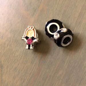 👧🏻 Little girl charm and two spacers